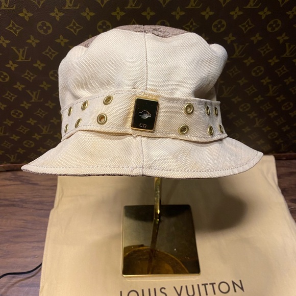 Dior bucket hat - Picture 14 of 16